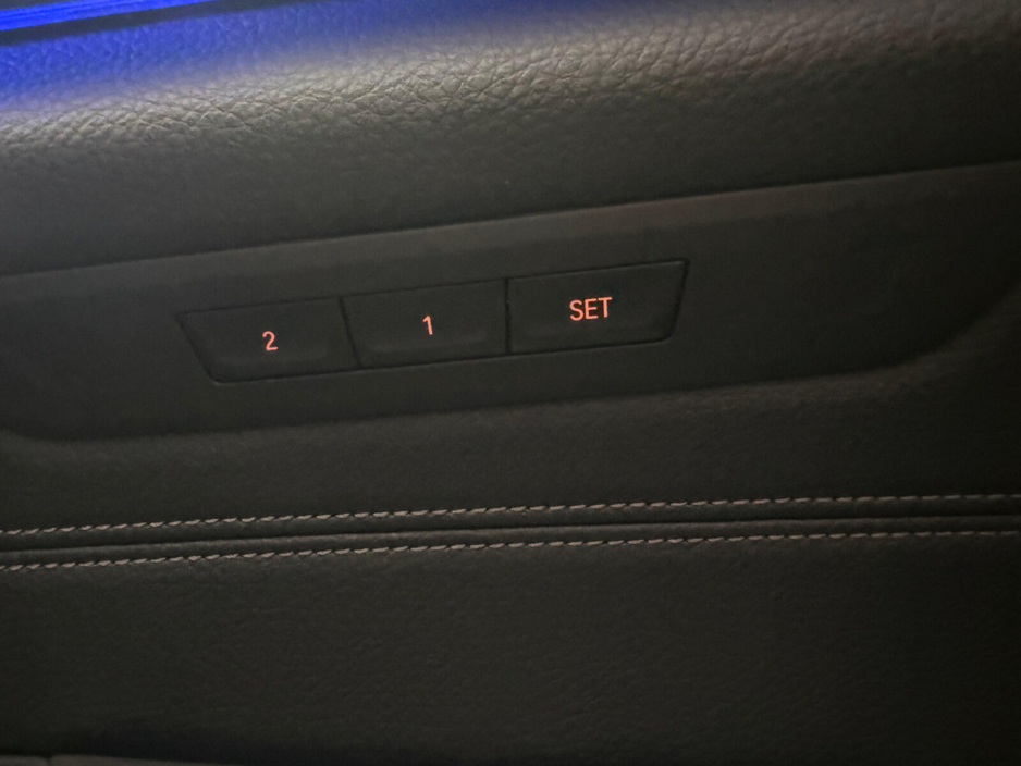 2019 BMW 5 Series - image 25