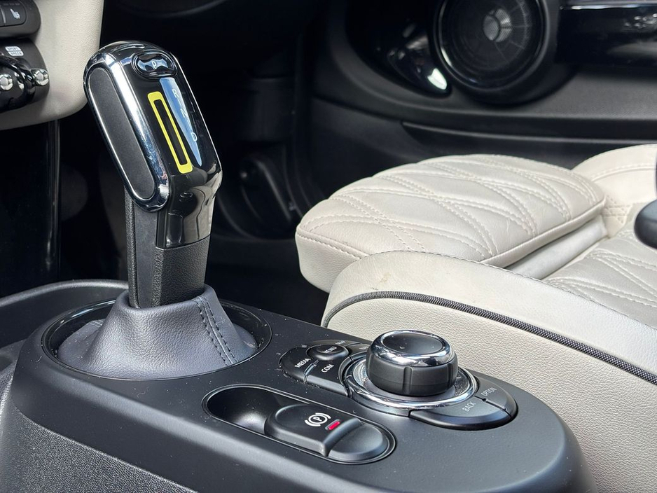 2023 MINI Cooper S - image 15