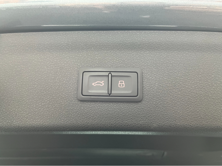 2017 Audi Q3 - image 8