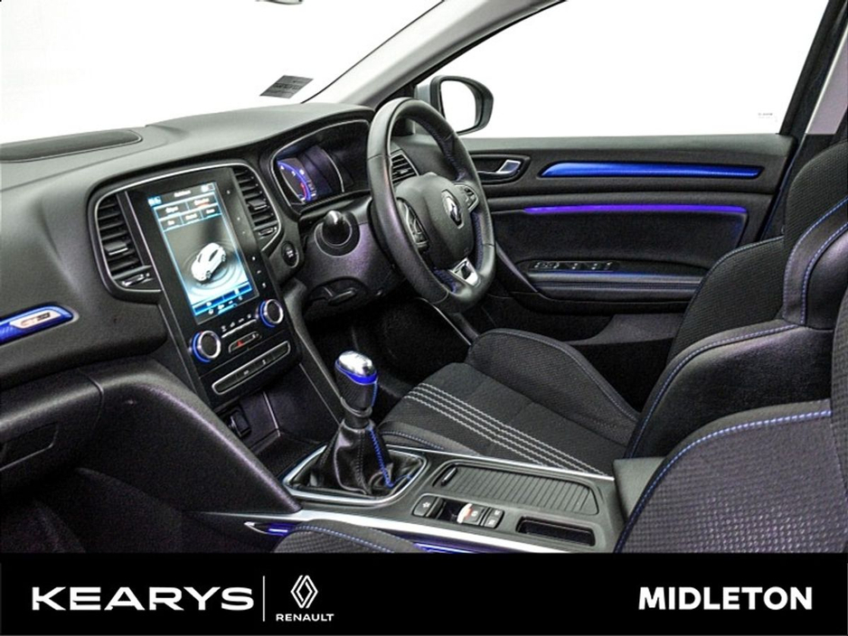 2020 Renault Megane - image 5