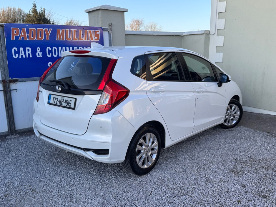 2017 Honda Jazz - image 5