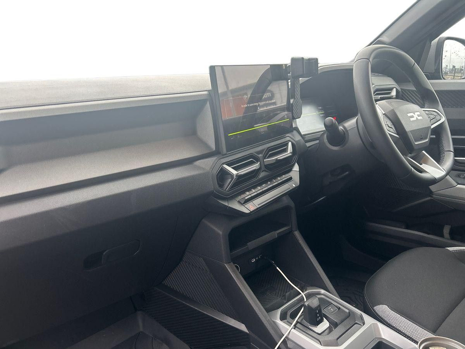 2026 Dacia Duster Journey HEV 155 E06X €35,740