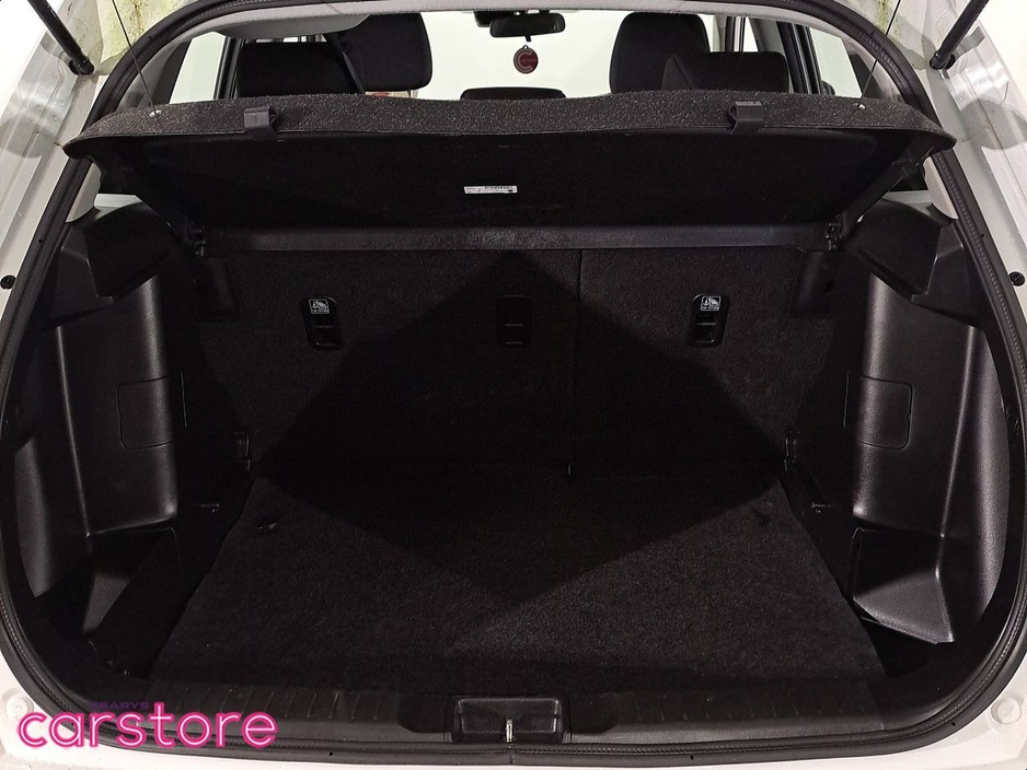 2023 Suzuki Vitara - image 18