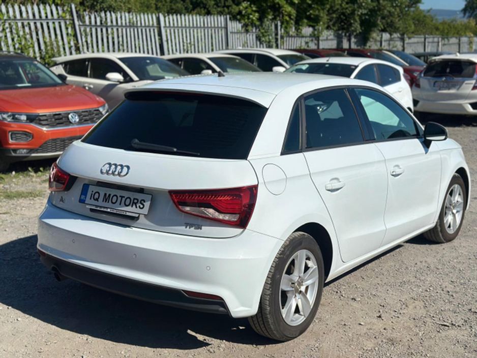 2015 Audi A1 - image 11