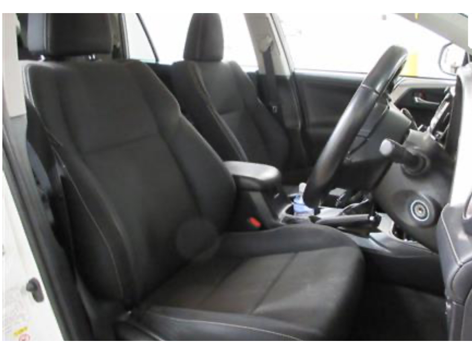 2016 Toyota Rav4 - image 6