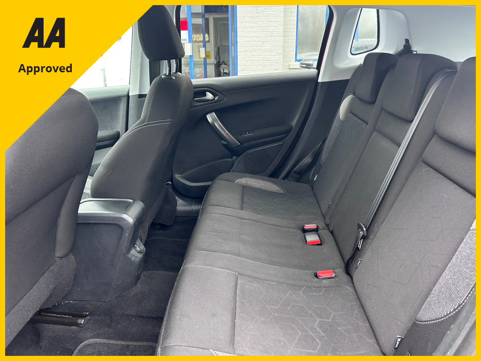 2018 Peugeot 2008 2018 PEUGEOT 2008 1.2 PETROL PURETEC €8,950