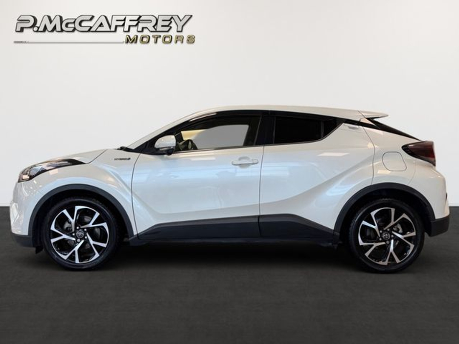 2017 Toyota C-HR - image 8
