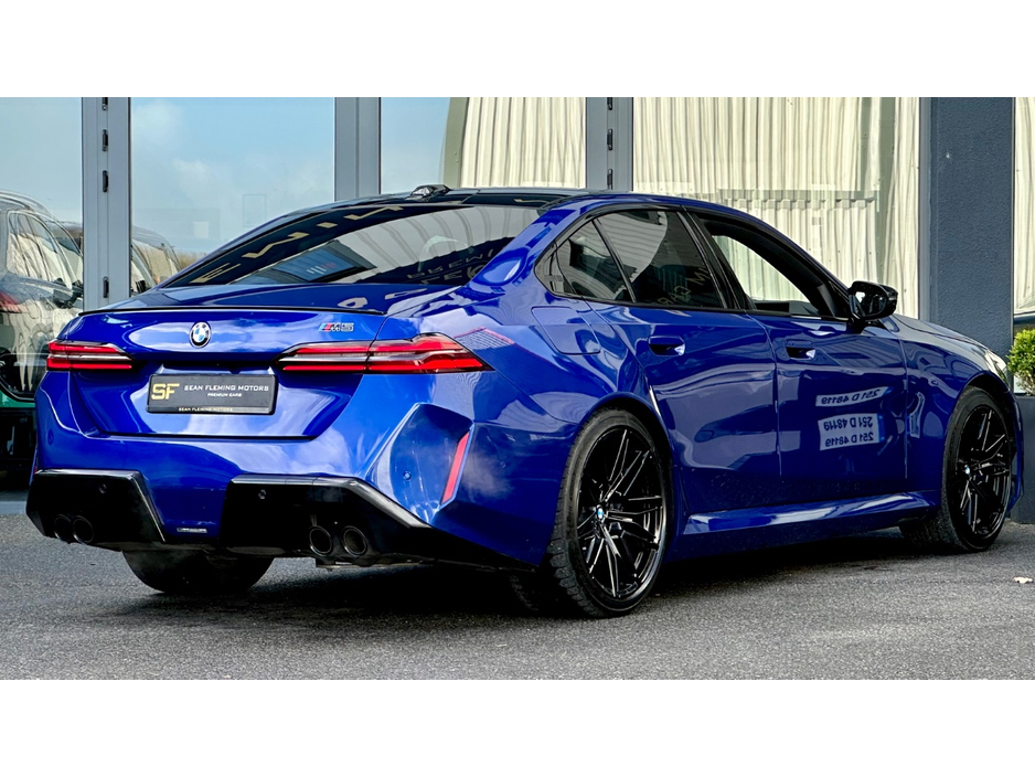 2025 BMW M5 - image 5