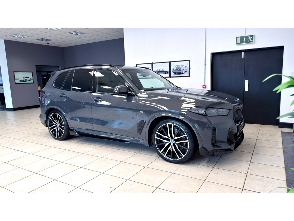 2023 BMW X5 - image 18