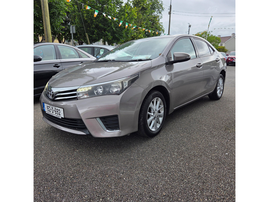 2015 Toyota Corolla D-4D 90 (1.4) Aura €9,999