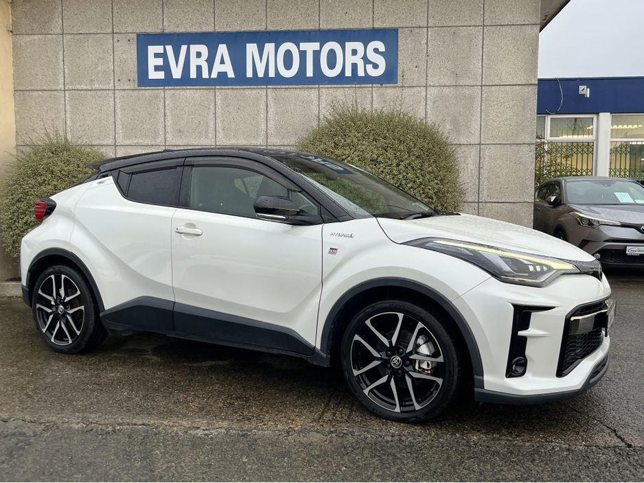 2019 Toyota C-HR GR SPORT AUTOMATIC HYBRID 1.8 PETROL //REVERSE CAMERA//KEYLESS ENTRY//HALF LEATHER SEATS//ADAPTIVE CRUISE CONTROL//