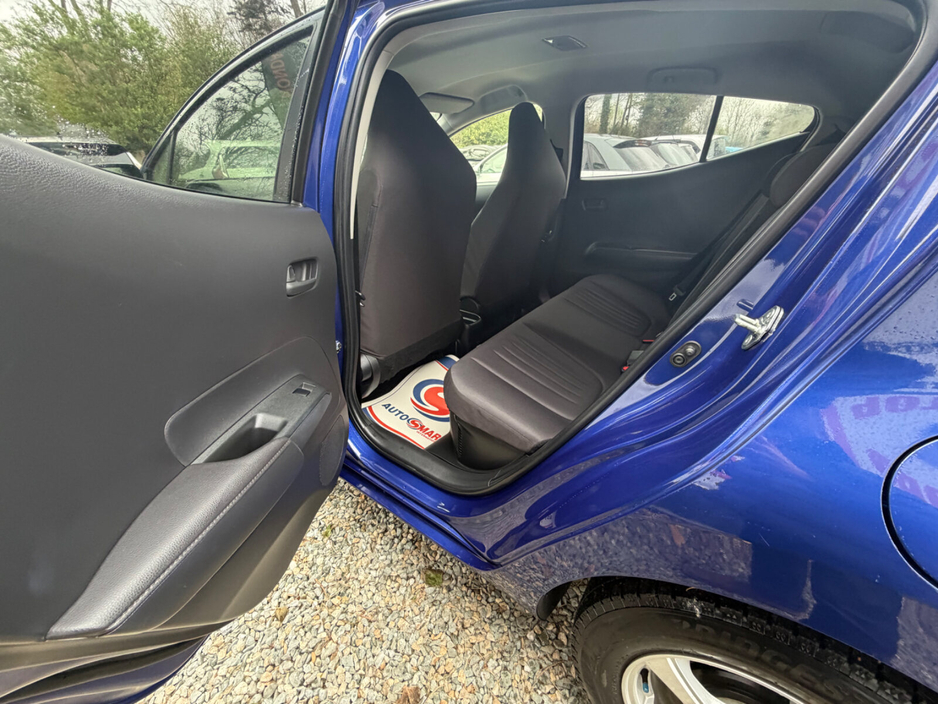 2022 Toyota Aqua - image 10