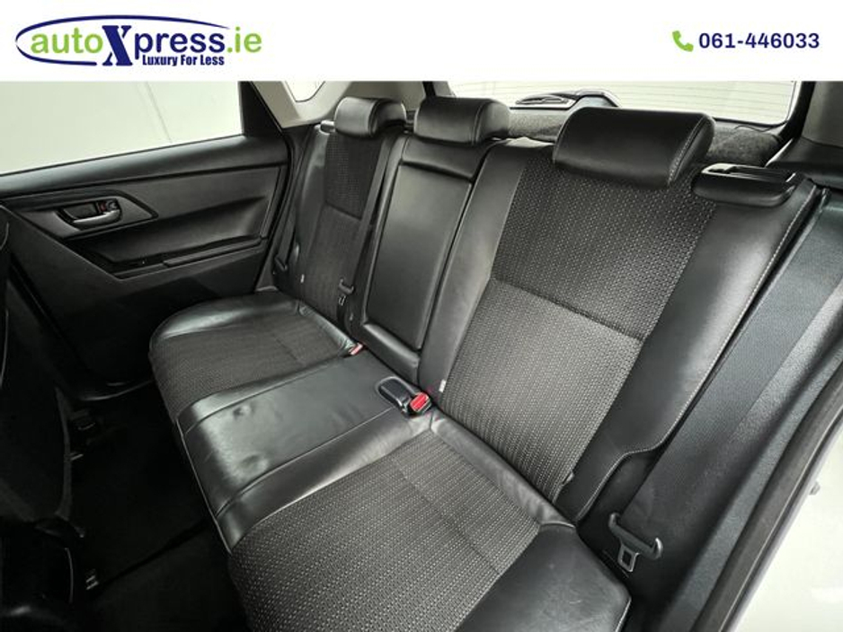 2016 Toyota Auris 1.8 Automatic, Hybrid, Reversing camera €12,895