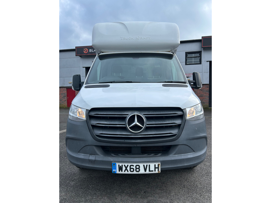 2019 Mercedes-Benz Sprinter - image 8