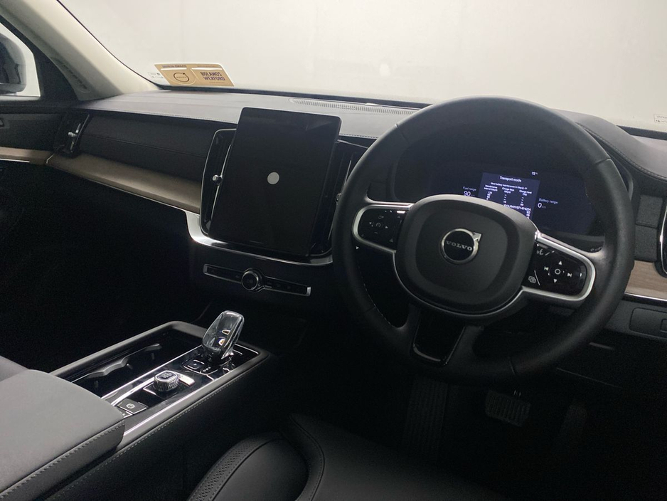 2026 Volvo XC90 - image 17