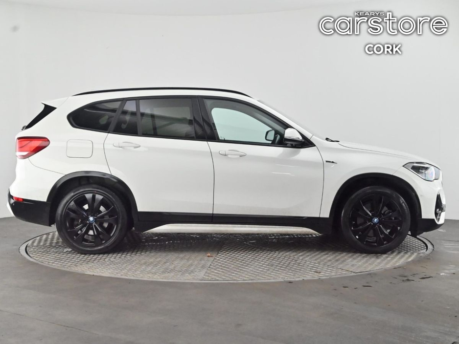 2022 BMW X1 - image 2