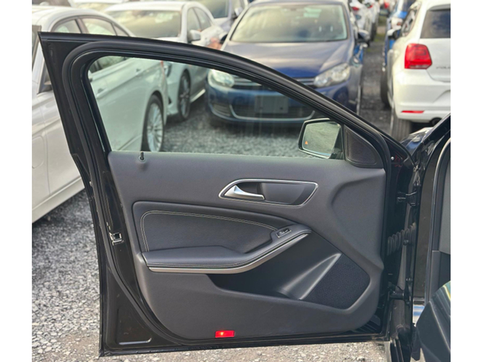 2013 Mercedes-Benz A Class - image 8