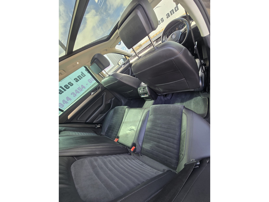 2016 Volkswagen Passat - image 16