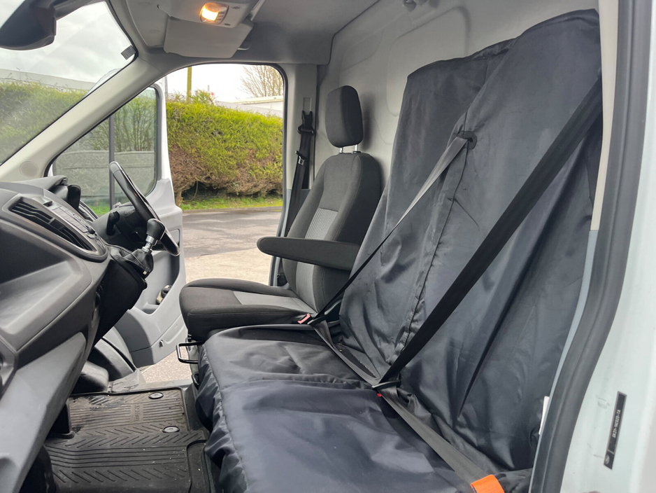 2019 Ford Transit - image 13