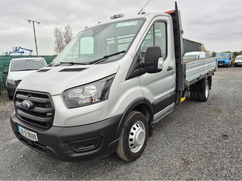 2022 Ford Transit - image 3
