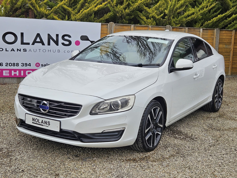 2017 Volvo S60 - image 8