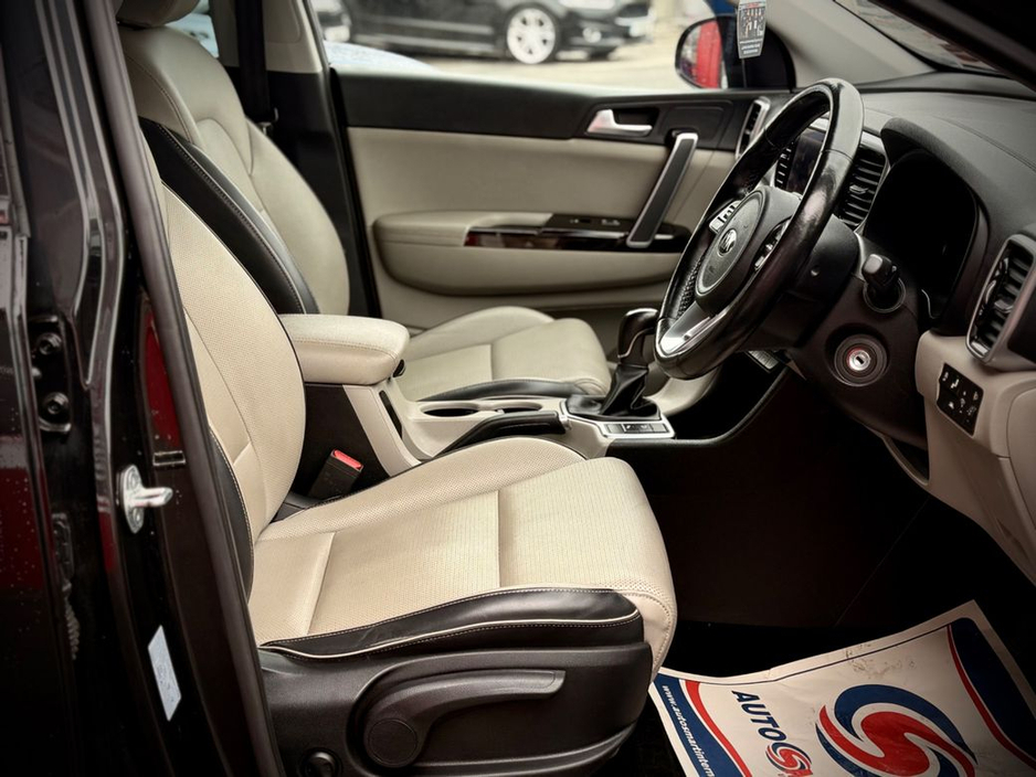 2022 Kia Sportage - image 9