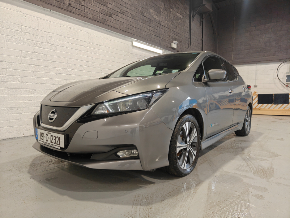 2019 Nissan Leaf - image 2