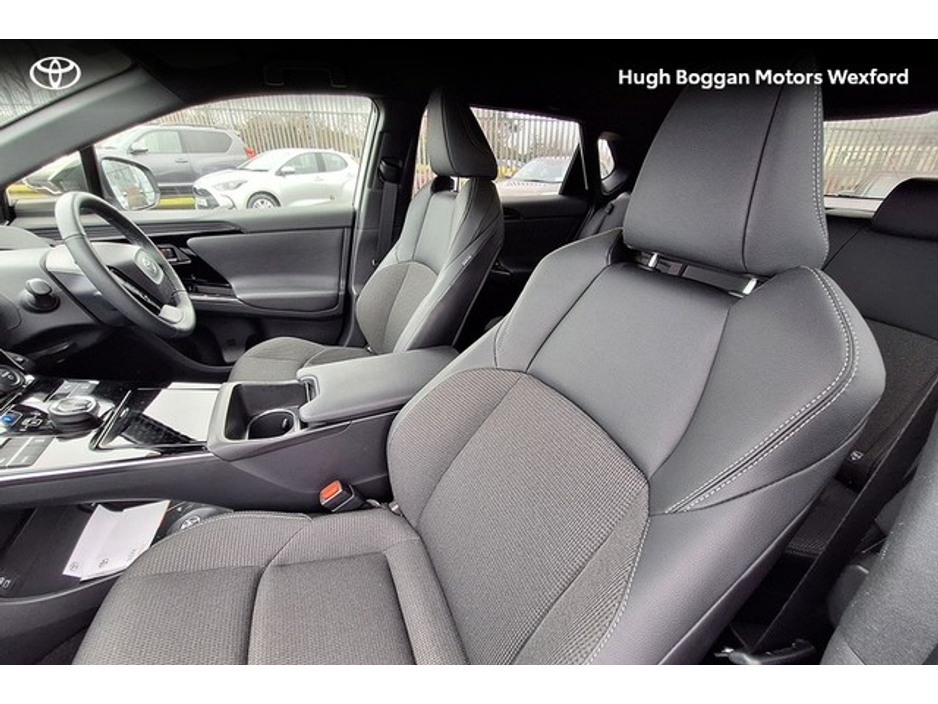 2025 Toyota bZ4X - image 12