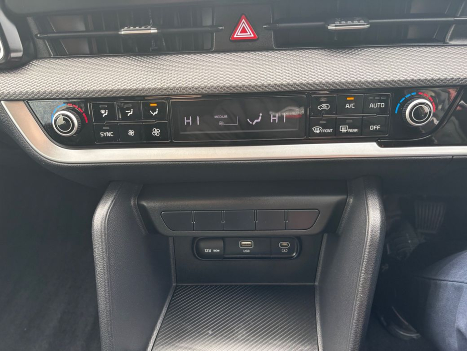 2022 Kia Sportage Premium Spec 1.6d 18inch alloys , *warranty till 2029* Multi-Function Steering Wheel, Climate Control, Lane Departure Warning, Rear Parking Sensors €31,900