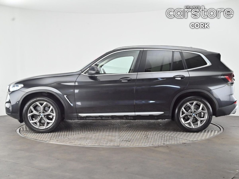 2022 BMW X3 - image 6