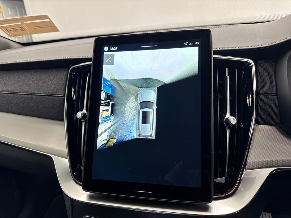 2026 Volvo XC90 - image 21