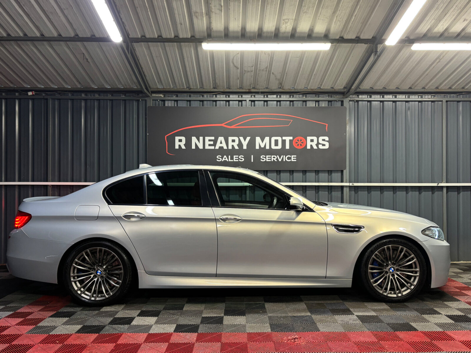2014 BMW M5 - image 4