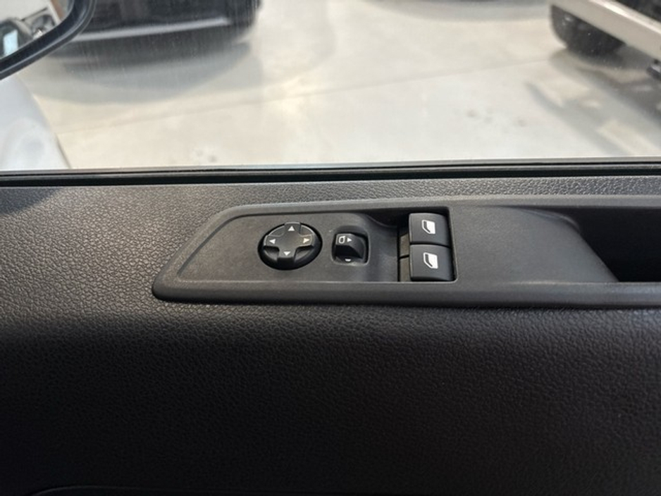 2024 Toyota Proace - image 15