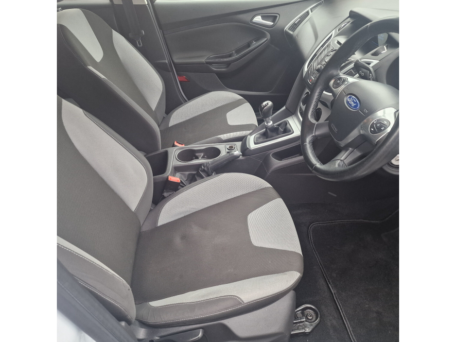 2013 Ford Focus - image 13