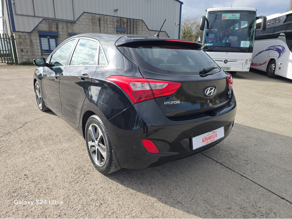 2016 Hyundai i30 - image 9