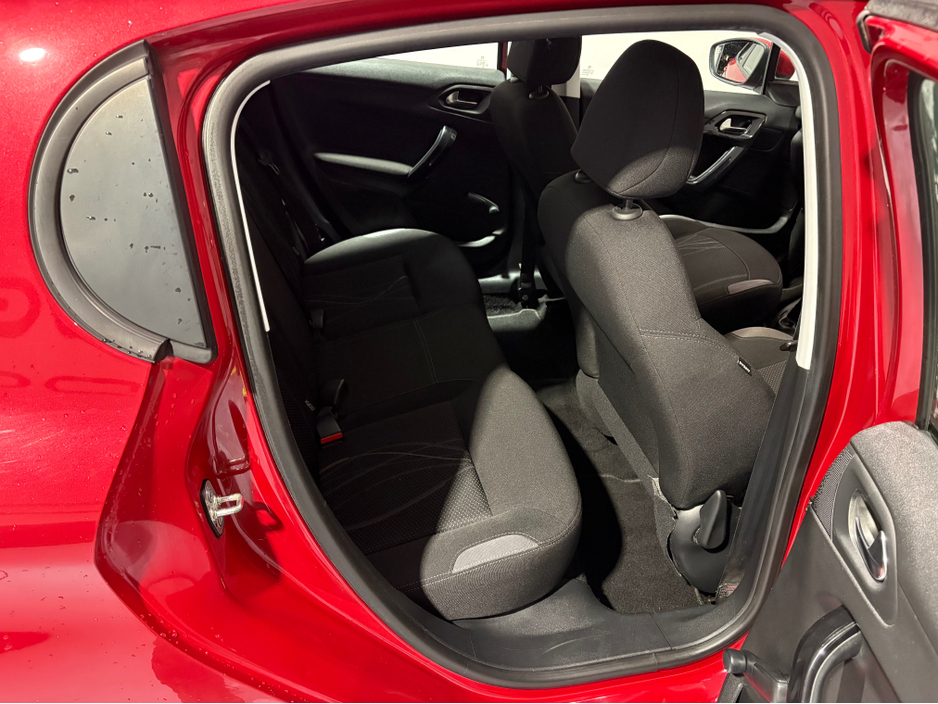 2014 Peugeot 208 ACTIVE 1.4 HDI 4DR €4,950