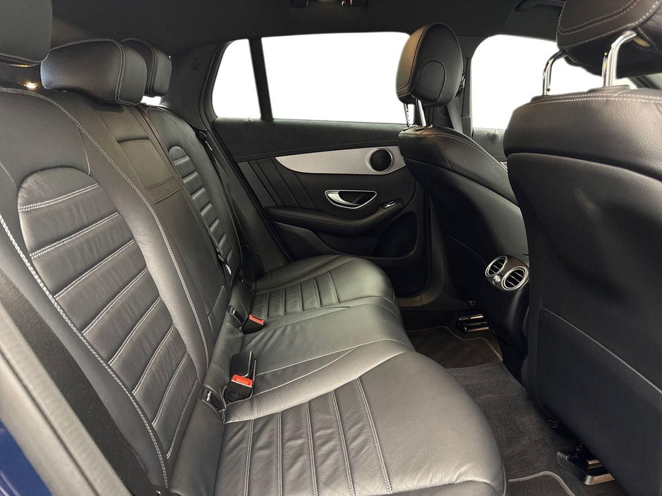 2022 Mercedes-Benz EQC - image 10