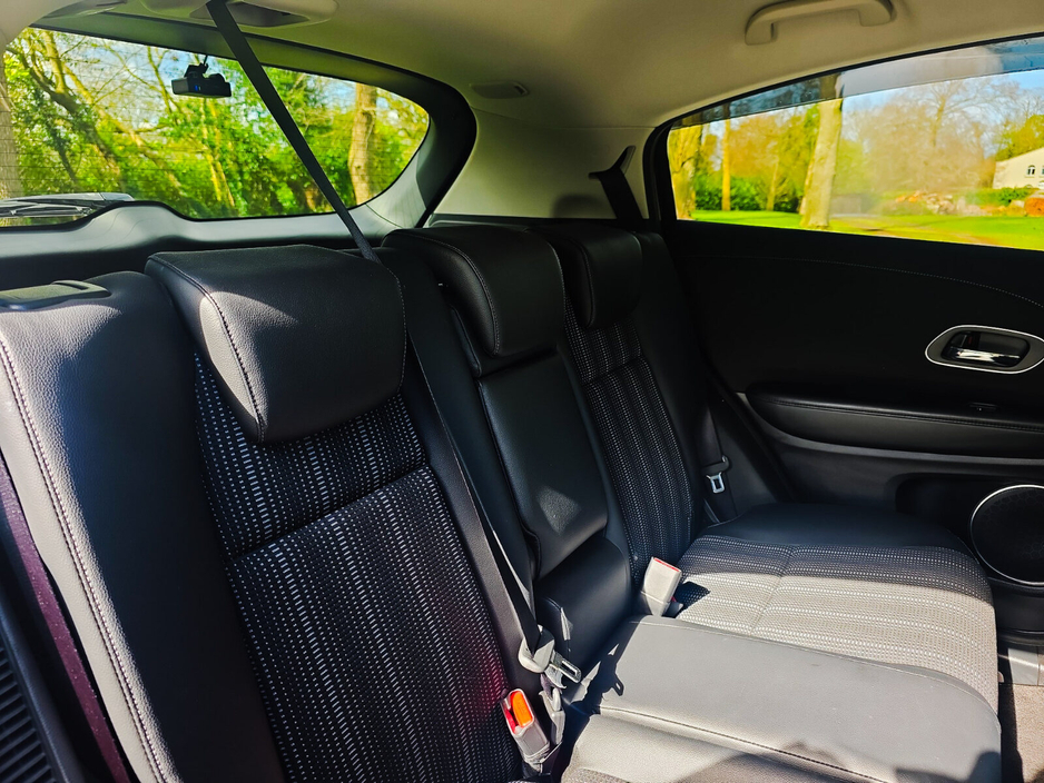 2017 Honda Vezel - image 9