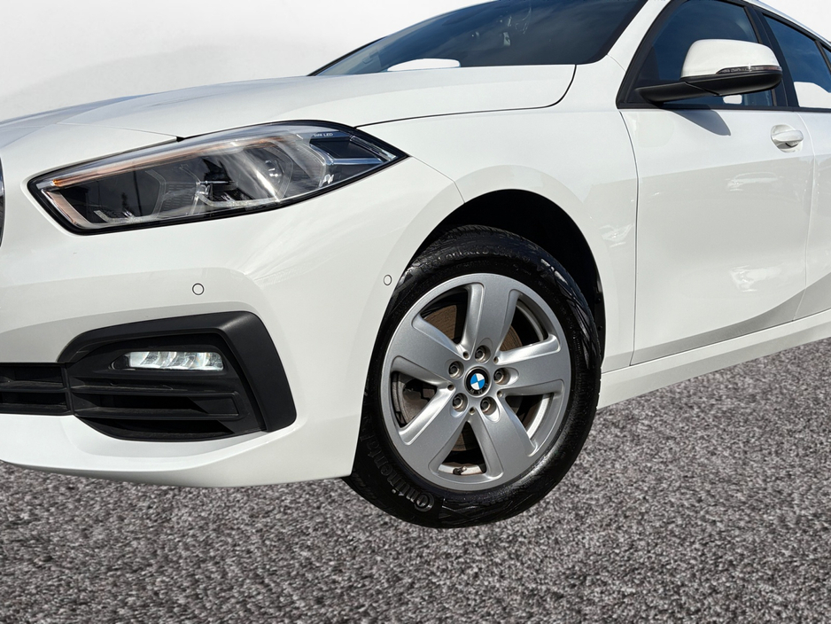2020 BMW 1 Series - image 16