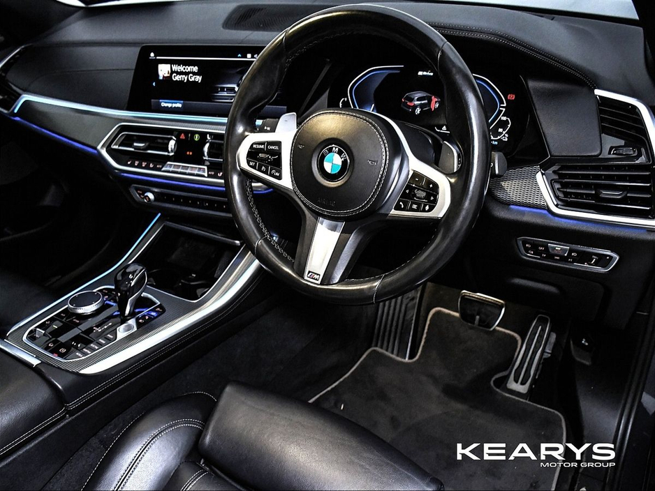 2020 BMW X5 - image 12