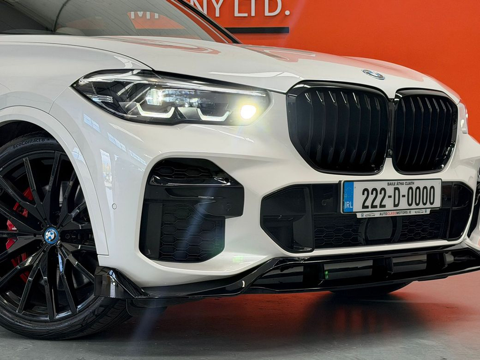 2022 BMW X5 - image 4
