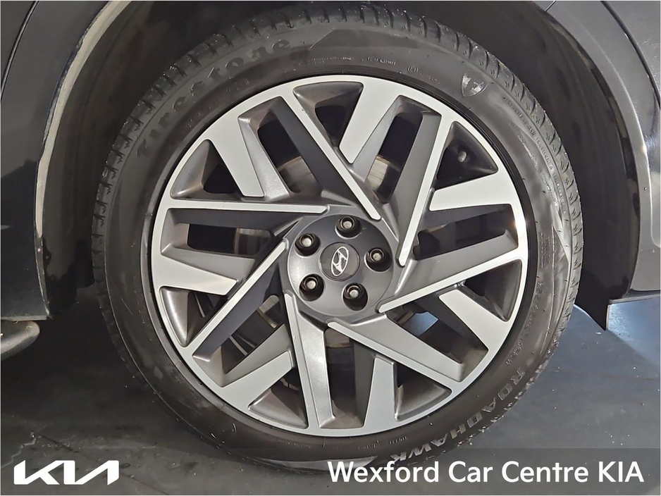 2022 Hyundai Santa Fe - image 9