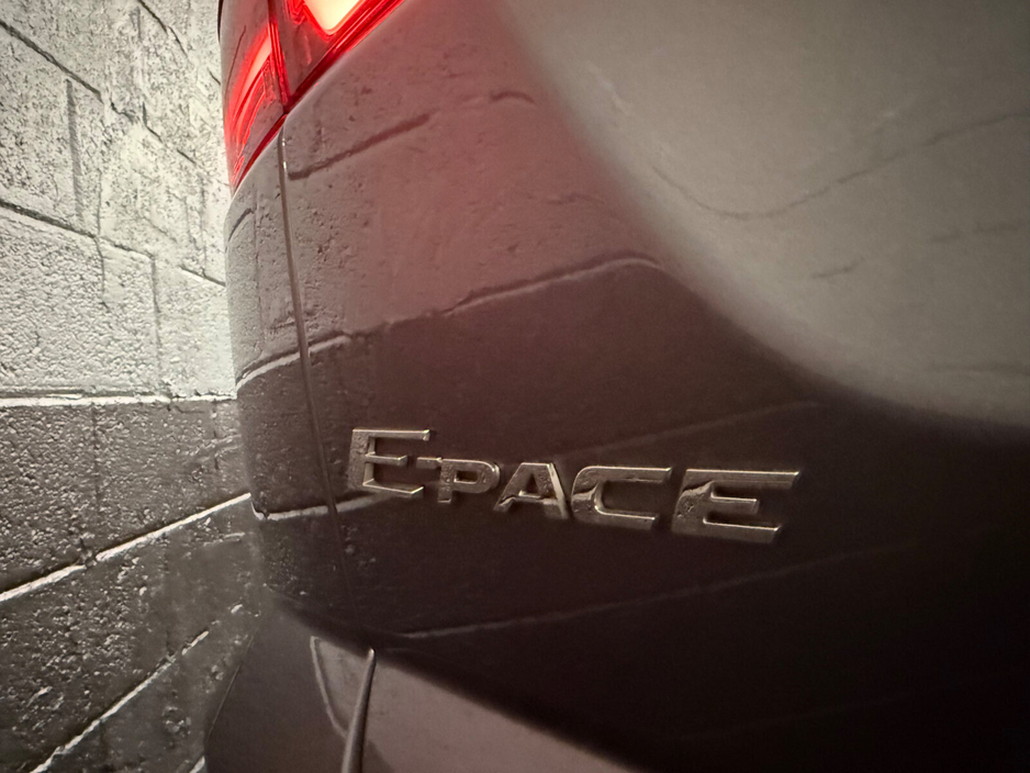 2020 Jaguar E-Pace - image 28