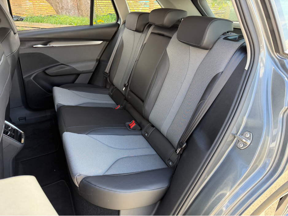 2023 Skoda Enyaq - image 24