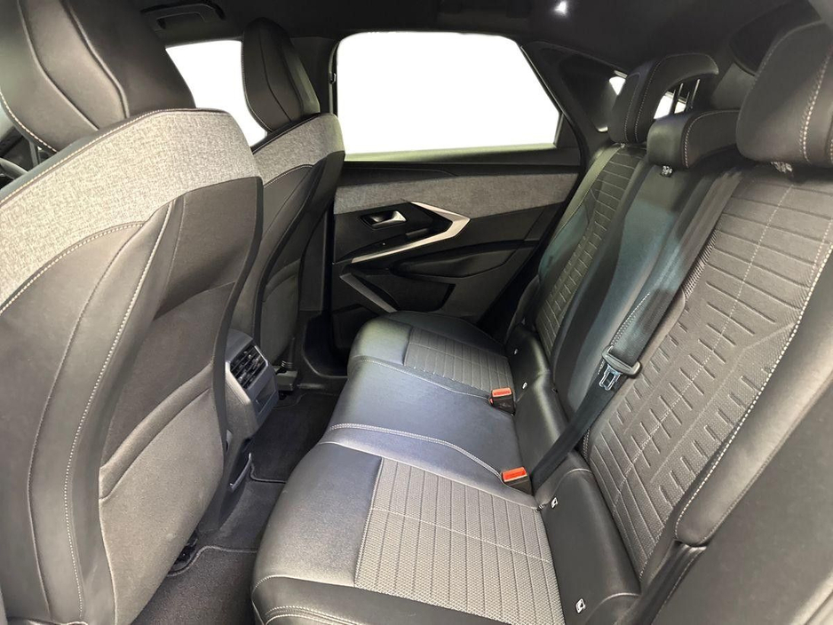 2024 Peugeot 3008 - image 10