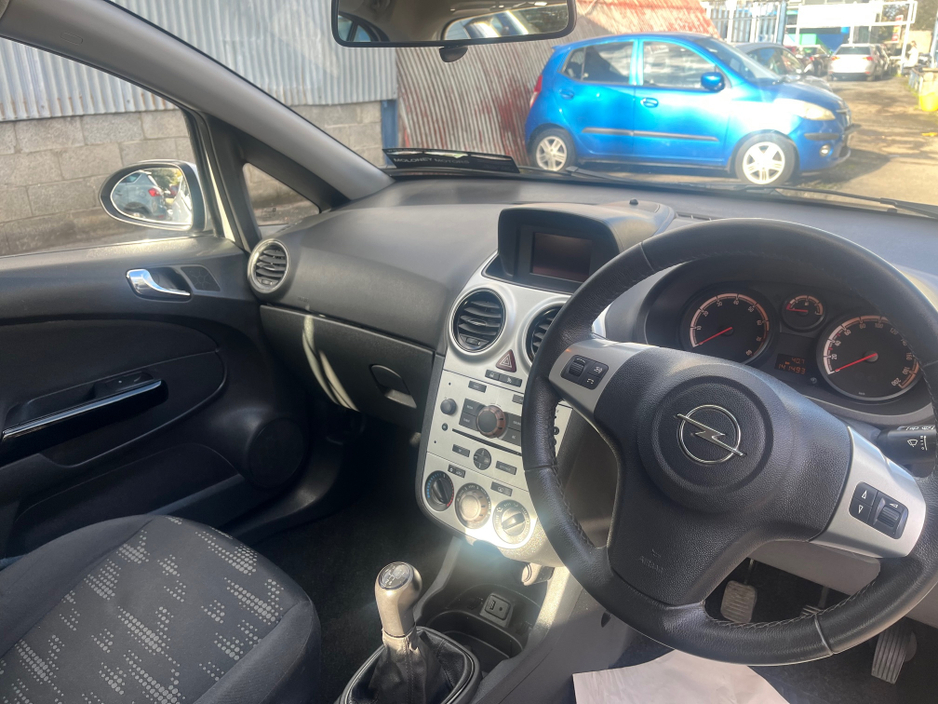 2014 Opel Corsa EXCITE 1.2I 16V 4DR €5,950