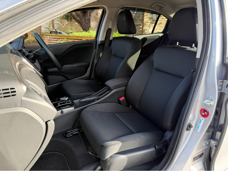 2020 Honda Grace - image 28