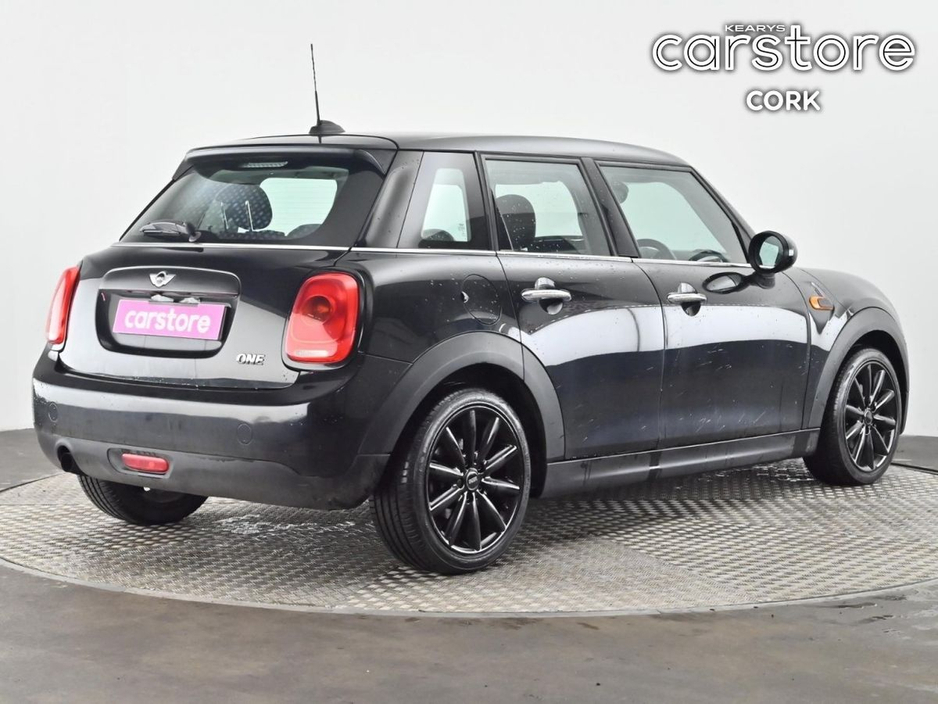 2015 MINI Hatch ONE 1.2 5 DR €11,880