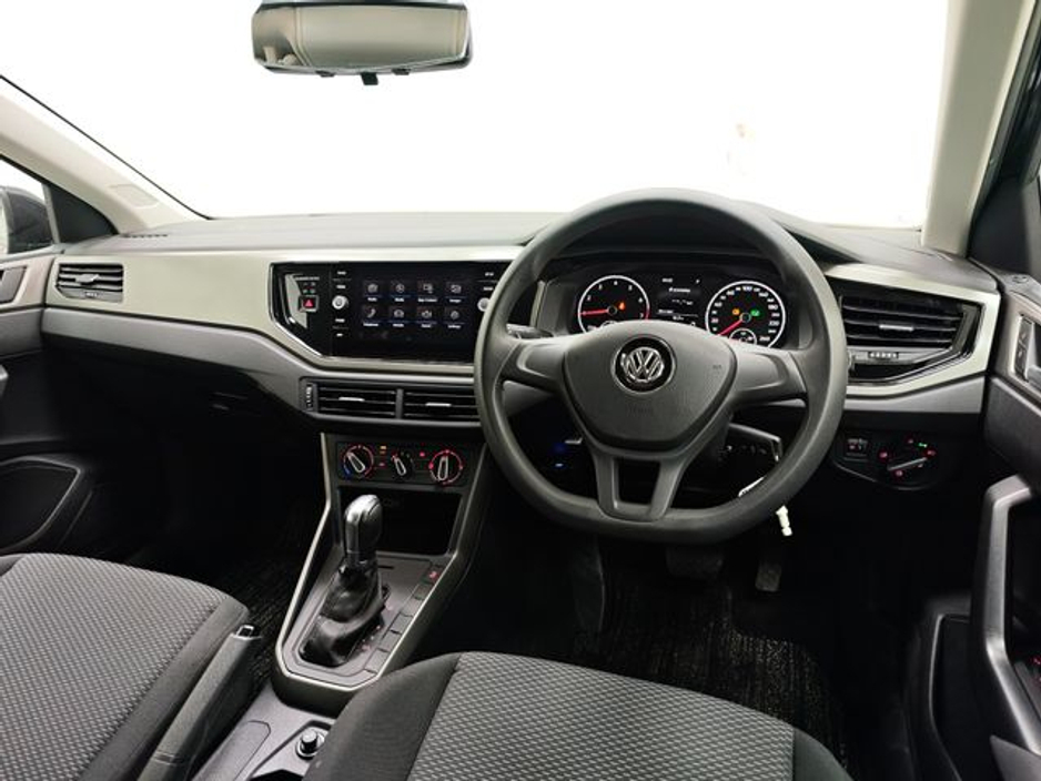 2019 Volkswagen Polo - image 8