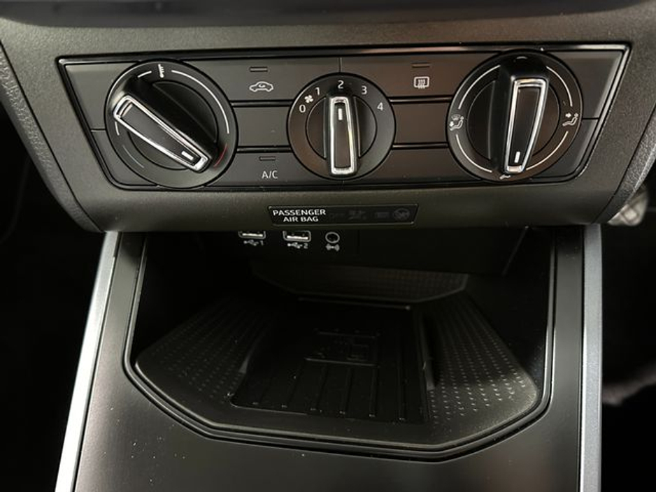 2020 SEAT Arona 1.6 Tdi Se €17,400